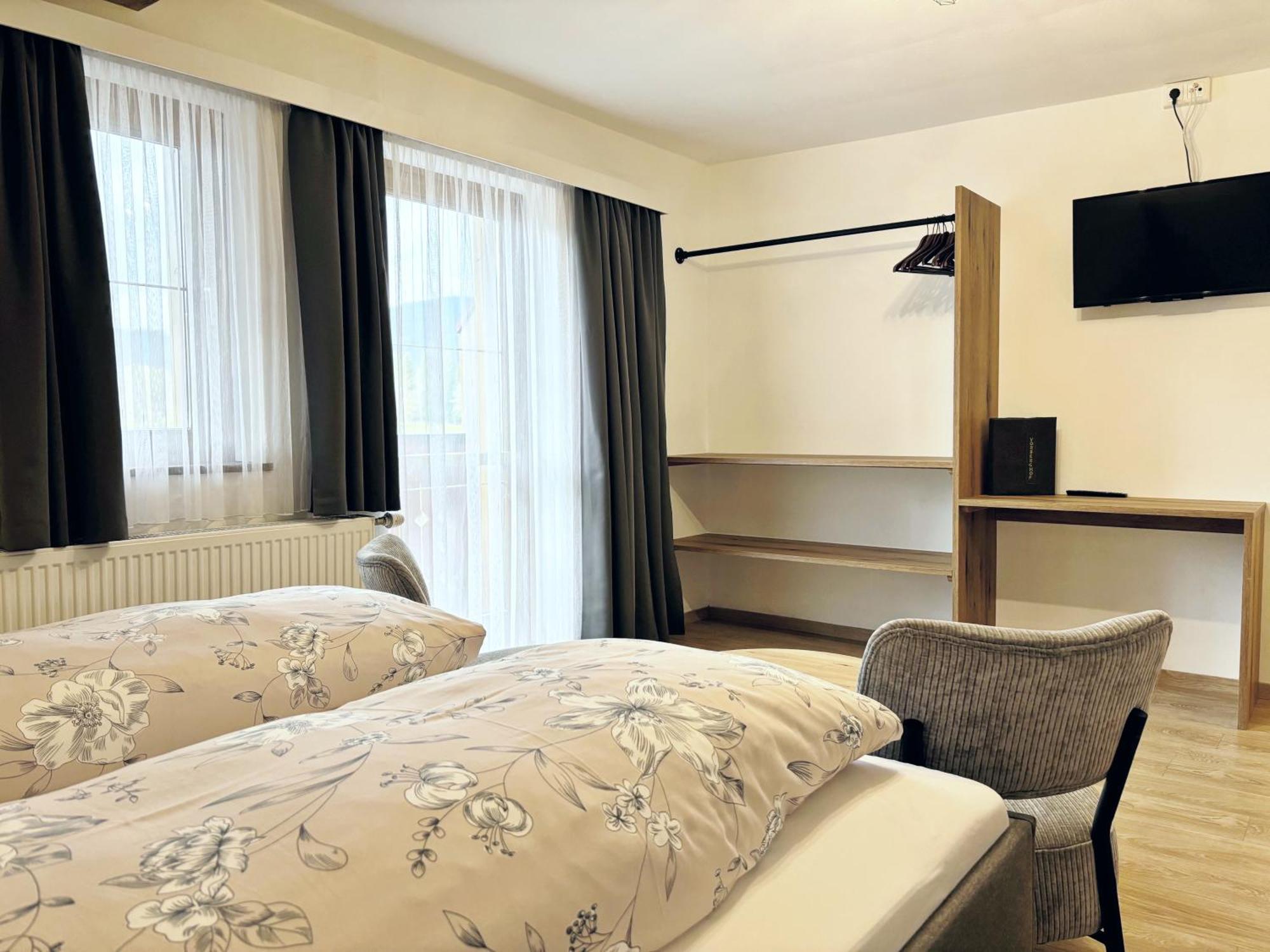 Pension Vorberghof- Bauernhofurlaub Ramsau am Dachstein Bagian luar foto